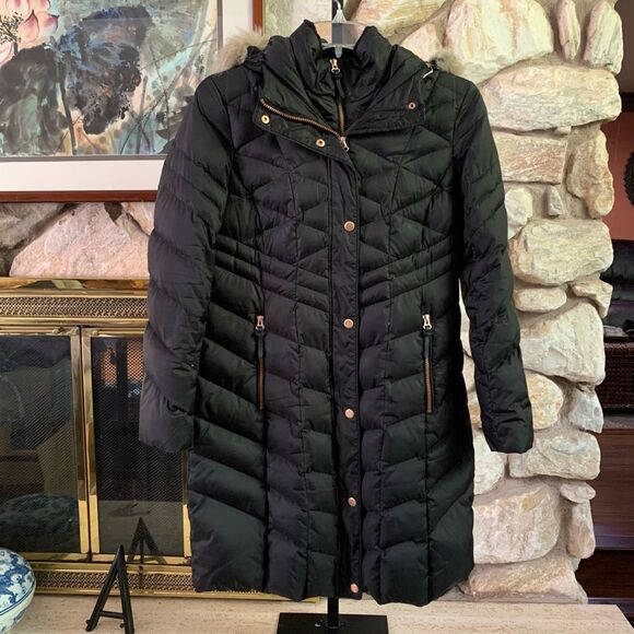 Andrew Marc Jackets & Blazers - Andre Marc Marc new york puffer coat.